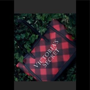 Victoria’s Secret Limited Edition Holiday Tote 2021 NIB